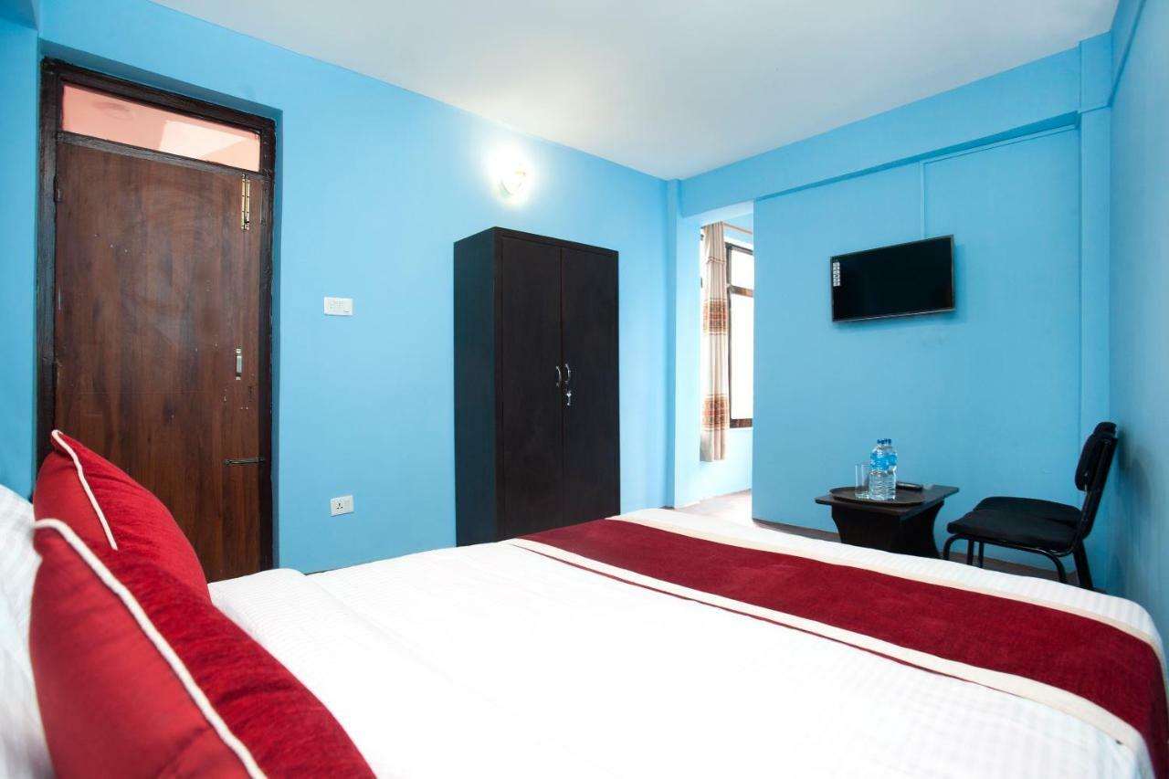 קטמנדו Hotel Crossroads מראה חיצוני תמונה