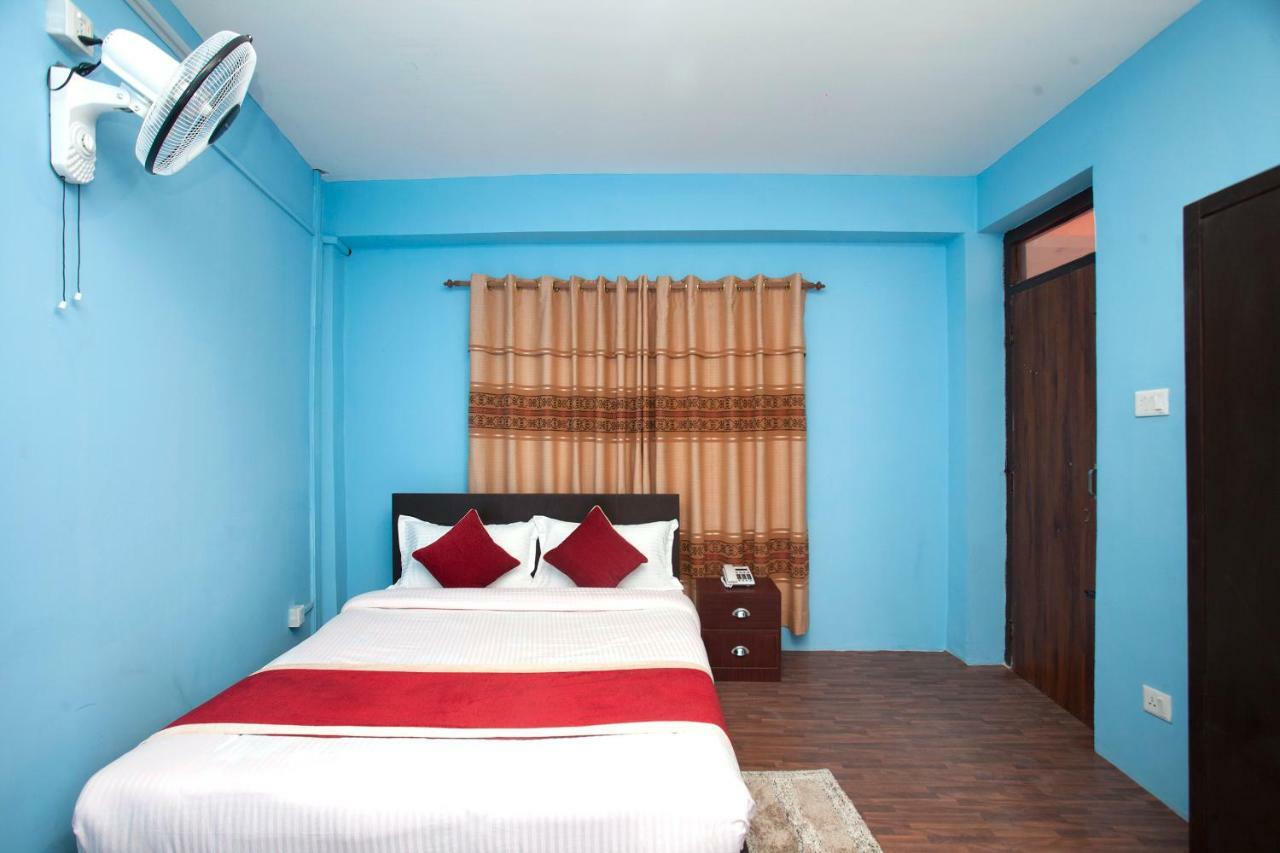 קטמנדו Hotel Crossroads מראה חיצוני תמונה